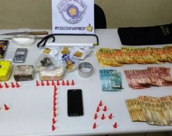 Força Tática prende casal com maconha, cocaína e crack