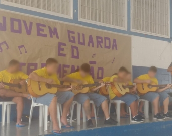 Jovens da Fundação CASA de Cerqueira César realizam Tributo a Erasmo Carlos 