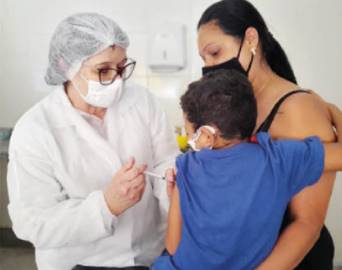 Crianças de 5 a 11 anos com comorbidades estão sendo vacinadas em Avaré