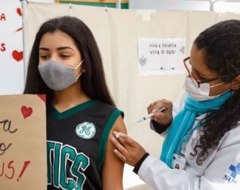 Saúde intensifica vacinação contra a Covid neste sábado, 11