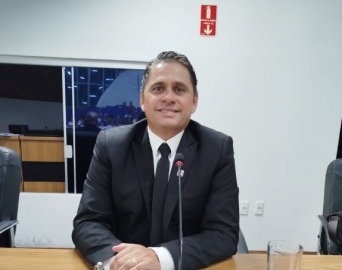 Suplente Everton Machado assume cadeira de vereador na Câmara de Avaré