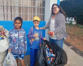 Escola da Barra Grande transforma projeto de reciclagem em churrasco de confraternização