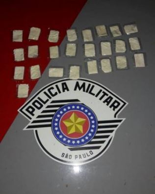 Dois assaltantes e um traficante foram presos pela PM esta semana