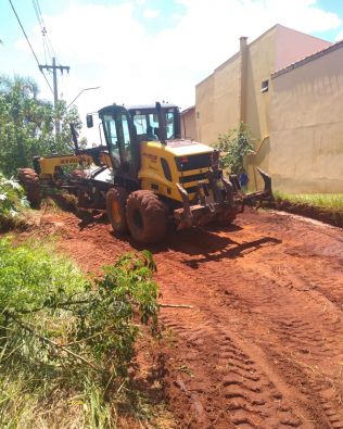 Prefeitura providencia reparos em rua da Ponta dos Cambarás