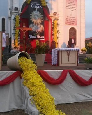 Católicos podem doar fraldas geriátricas no Corpus Christi Solidário