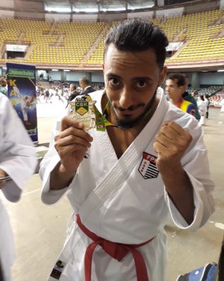 André Cavalcante é campeão brasileiro de karatê