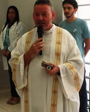 Padre Ademar Roma celebra 29 anos de ordenação sacerdotal